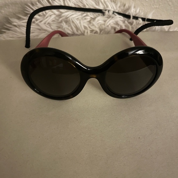 Gucci Pink Glitter Logo Sunglasses with Black Frames - Picture 2 of 4